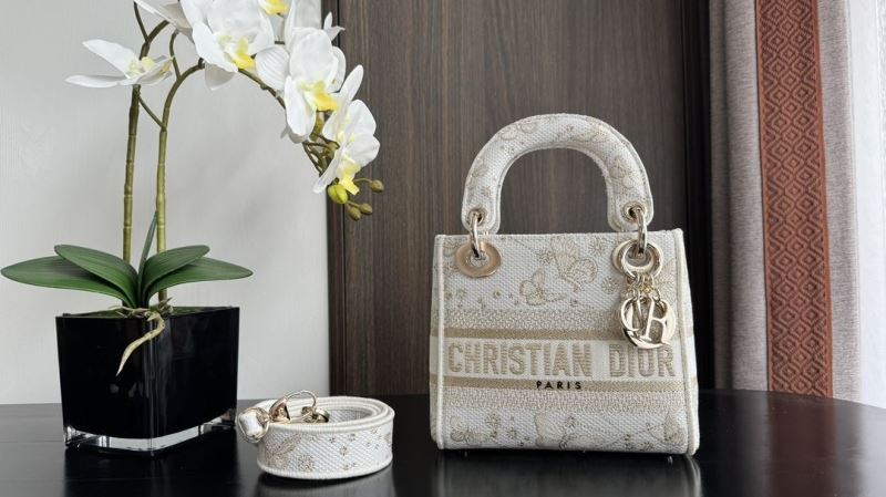 Dior Shopping Bags